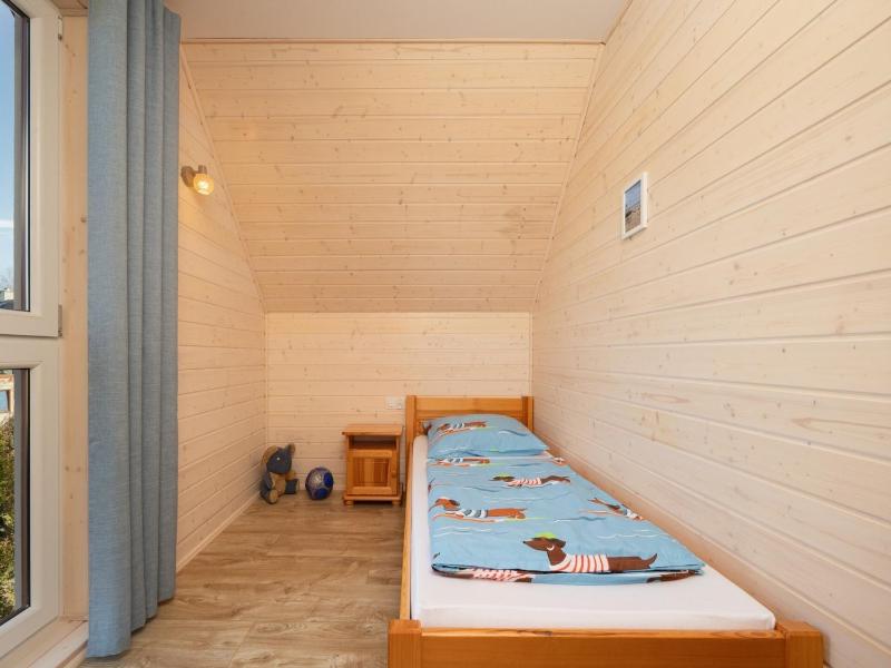 Year-round holiday home with fireplace and terrace - image 20