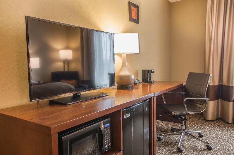 Standard King Room - Non-Smoking  image 2