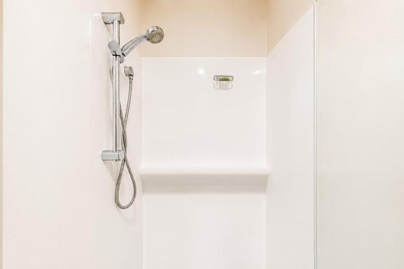 2BR in Salisbury with Garden Retreat - image 7