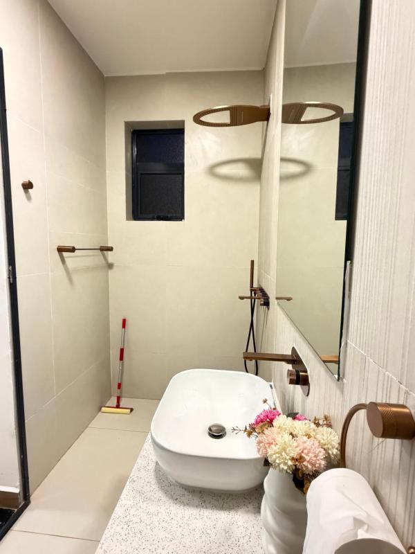 Lavender Luxury Homes-2Bedrooms Apartment - image 7