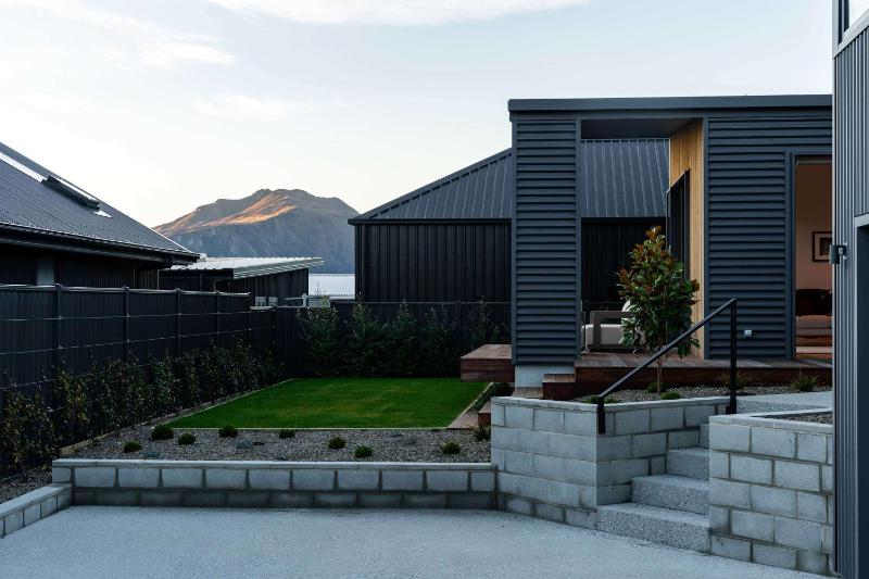Eliza's Escape with Mountain Views - image 42