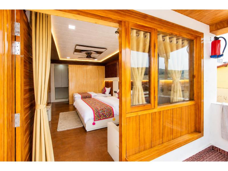 Sangeeta Prime Stay Nainital - Comfortable Rooms  Restaurant & Convenient Parking - image 11