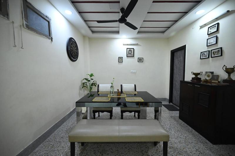 New Alipore 9 Rooms Apartment - image 6
