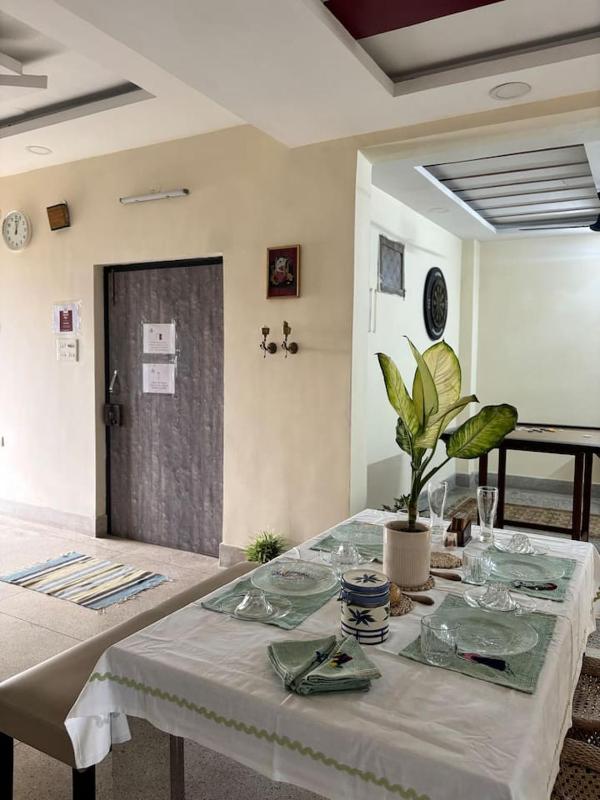 New Alipore 9 Rooms Apartment - image 8