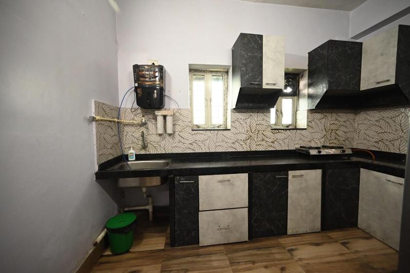 New Alipore 9 Rooms Apartment - image 10
