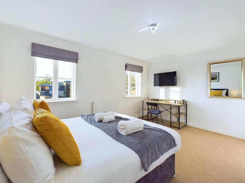 Sotherby Walk by Signature Stays - Townhouse - Parking - Modern - image 36