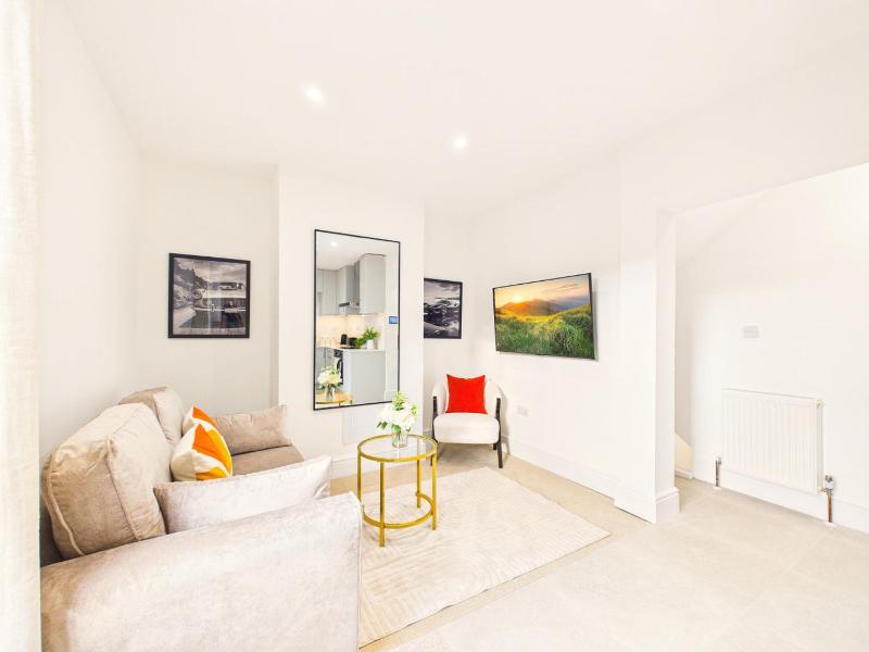 NEW Artisan Flat by Signature Stays - Modern - Spacious - image 18