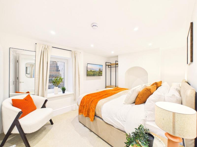 NEW Artisan Flat by Signature Stays - Modern - Spacious - image 28
