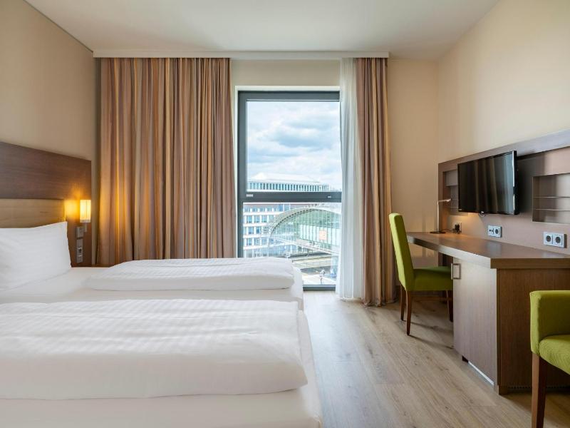 Intercityhotel Berlin Hauptbahnhof - image 16