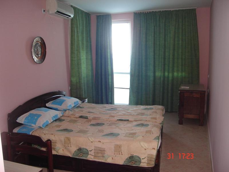 Double or Twin Room with Sea View image 4