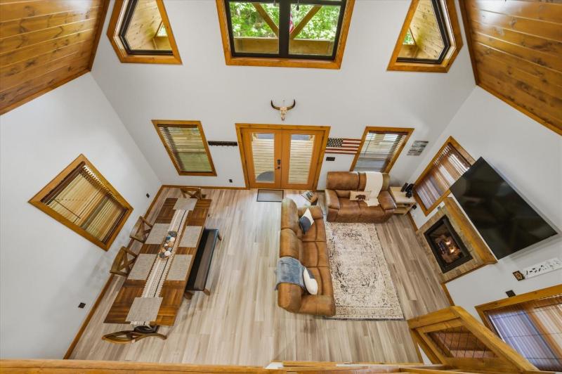 Wiley's Bend cabin - image 20