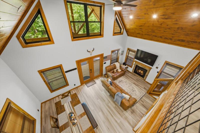 Wiley's Bend cabin - image 24