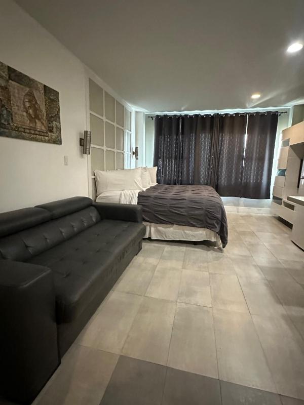 Fun by Sun Rentals direct beach access and full kitchen - image 5