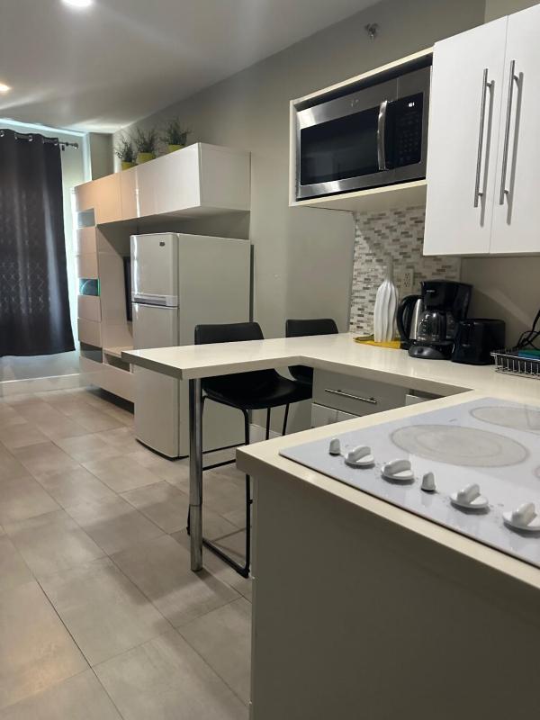 Fun by Sun Rentals direct beach access and full kitchen - image 11