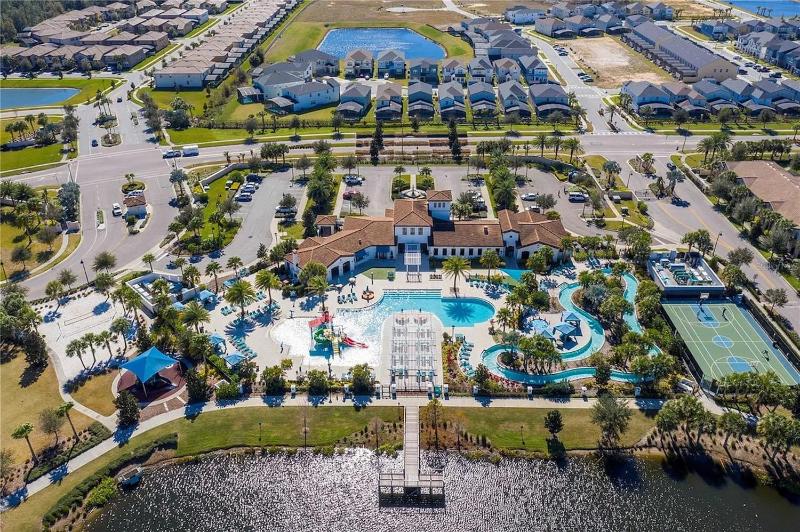 Hidden Kingdom Oasis VR 7 Miles to Disney - image 34