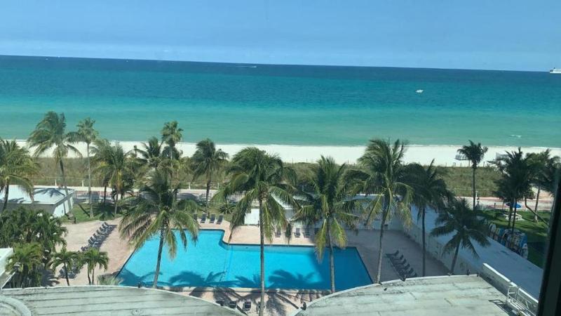 Fun by Sun Rentals direct beach access and full kitchen - image 10