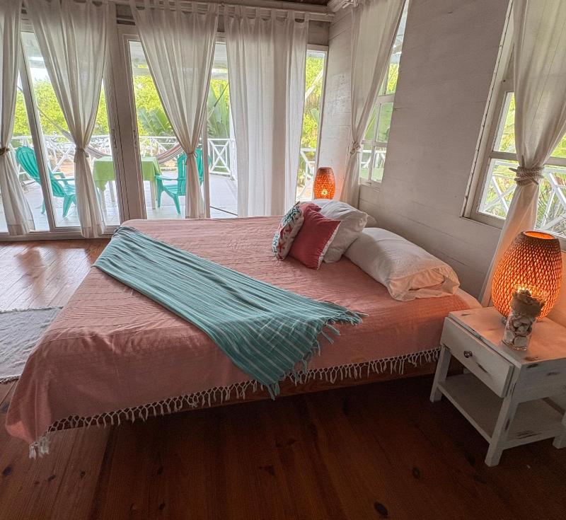 Islander House on Rocky Cay Beach - image 34