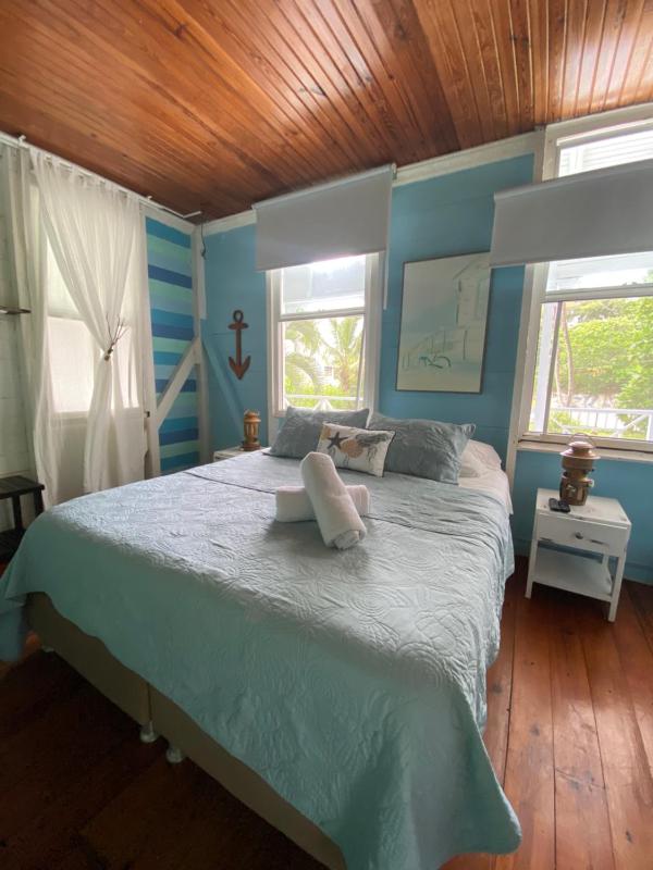 Islander House on Rocky Cay Beach - image 36