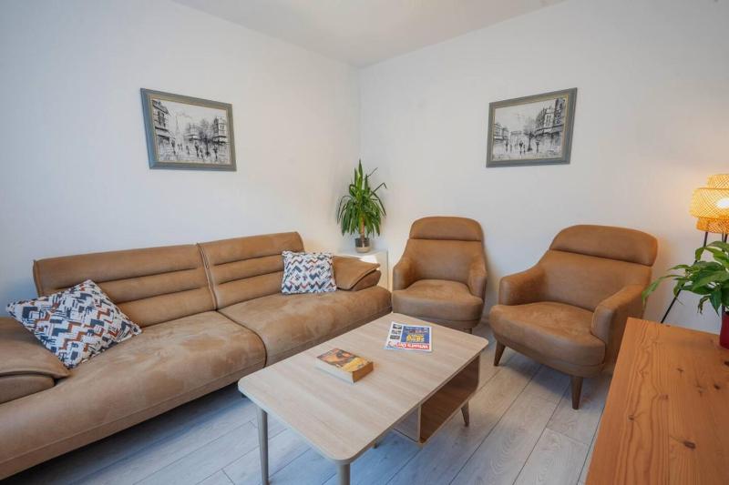 4 bedrooms 2 Baths Property & Contractor stays - image 30