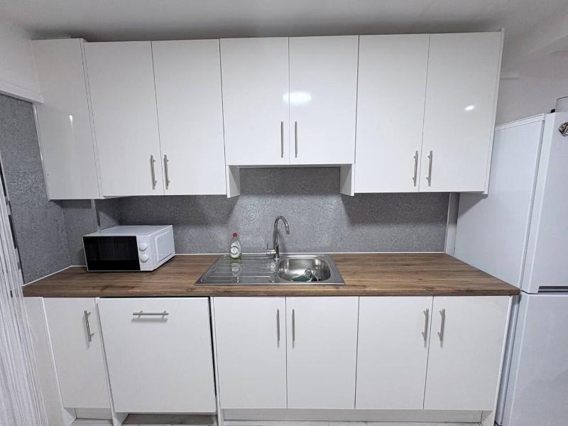 4 bedrooms 2 Baths Property & Contractor stays - image 49