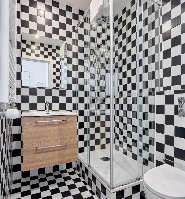 The Rentals Collection - Plaza Easo Attic - image 10