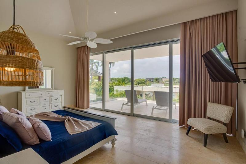 Luxury 8BR Villa Hacienda Punta Cana - image 3