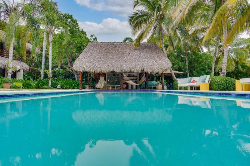 Tortuga C17 Luxury Villa Punta Cana Sleeps 14 - image 1