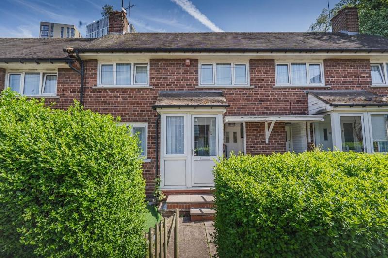 4 bedrooms 2 Baths Property & Contractor stays - image 14