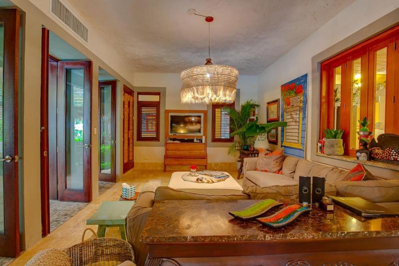 Tortuga C17 Luxury Villa Punta Cana Sleeps 14 - image 4