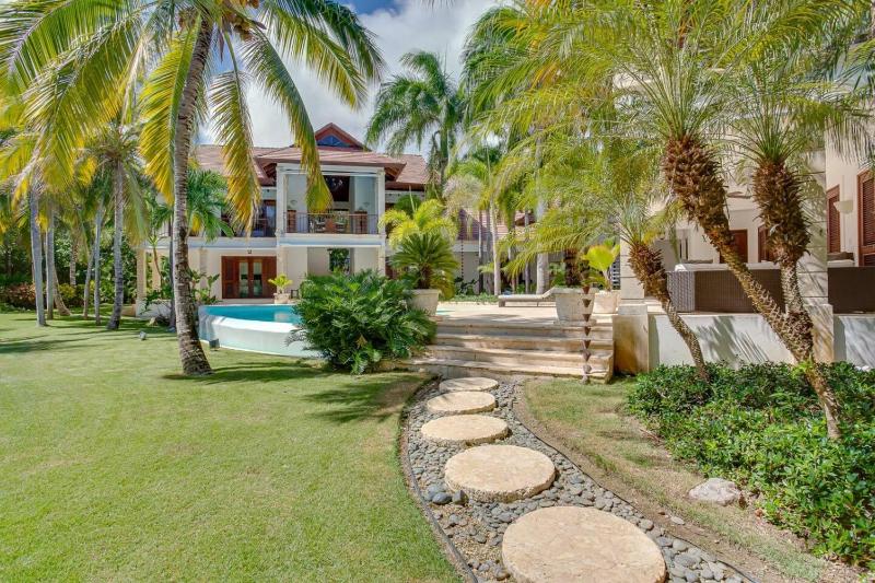 Luxury 4BR Villa Sleeps 10 La Cana Punta Cana - image 14