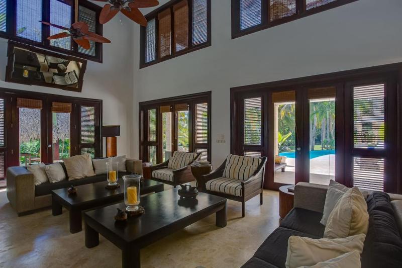 Luxury 4BR Villa Sleeps 10 La Cana Punta Cana - image 12