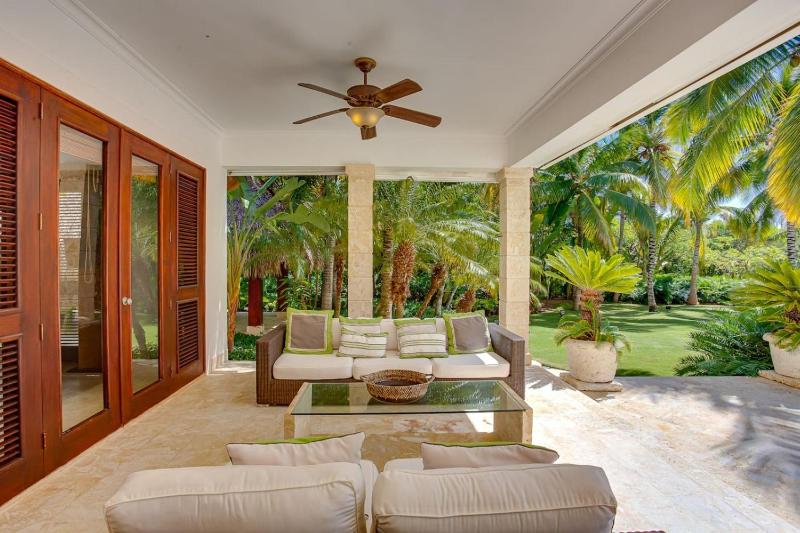 Luxury 4BR Villa Sleeps 10 La Cana Punta Cana - image 35