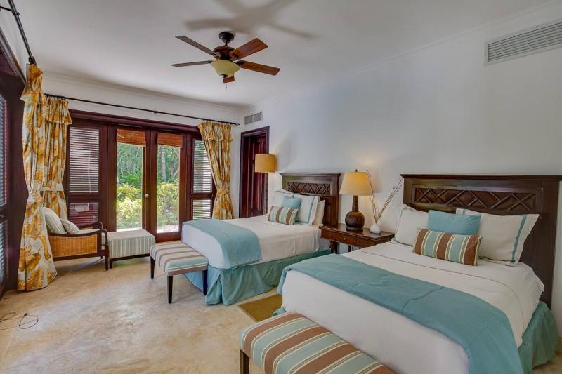 Luxury 4BR Villa Sleeps 10 La Cana Punta Cana - image 38