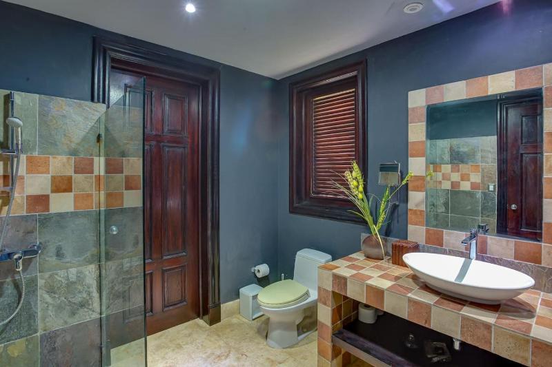 Luxury 4BR Villa Sleeps 10 La Cana Punta Cana - image 9