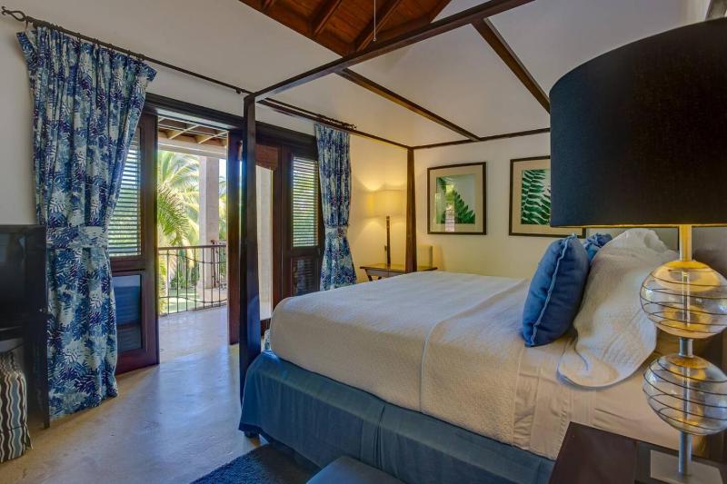 Luxury 4BR Villa Sleeps 10 La Cana Punta Cana - image 27