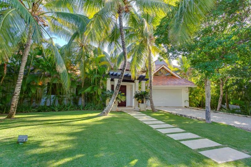 Luxury 4BR Villa Sleeps 10 La Cana Punta Cana - image 47