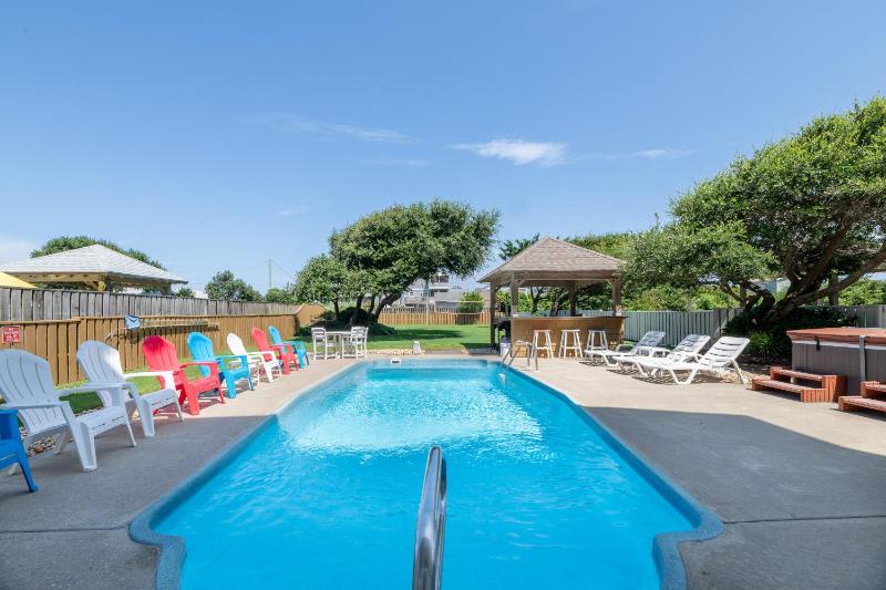 High Cotton - Old Nags Head Place Ocean View 325 Yds to Beach Elevator Pool Hot Tub Tiki Bar - image 1
