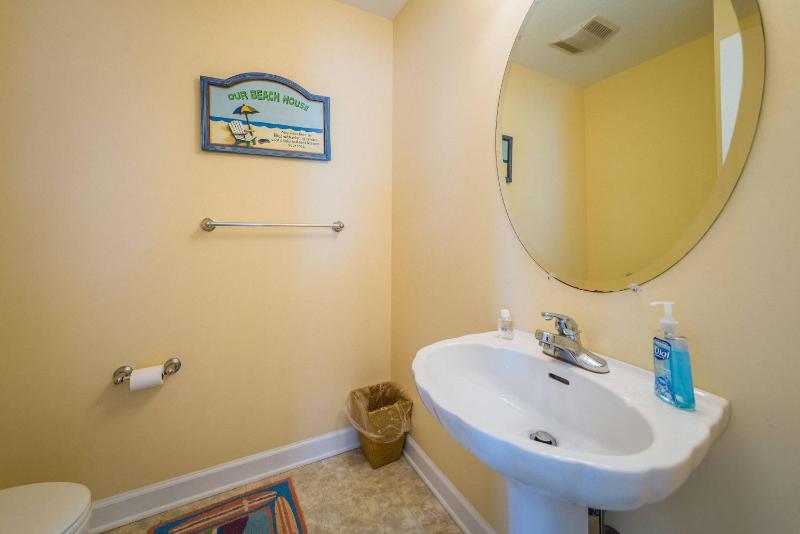 High Cotton - Old Nags Head Place Ocean View 325 Yds to Beach Elevator Pool Hot Tub Tiki Bar - image 34