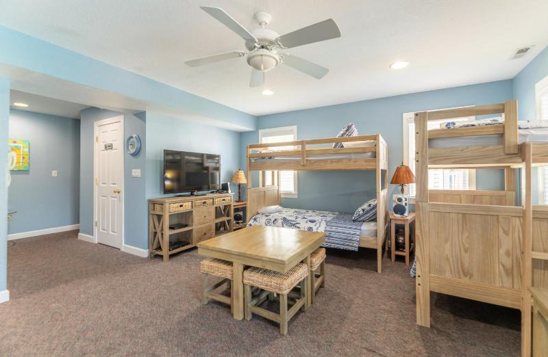 High Cotton - Old Nags Head Place Ocean View 325 Yds to Beach Elevator Pool Hot Tub Tiki Bar - image 48