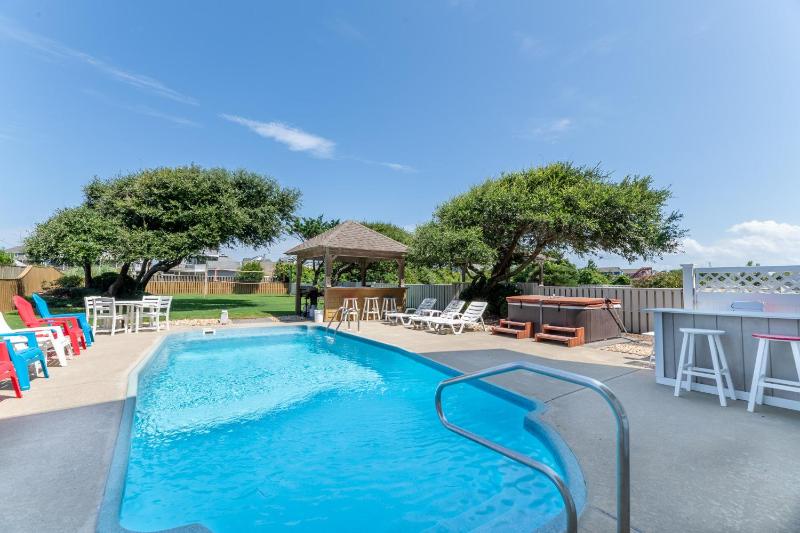 High Cotton - Old Nags Head Place Ocean View 325 Yds to Beach Elevator Pool Hot Tub Tiki Bar - image 24