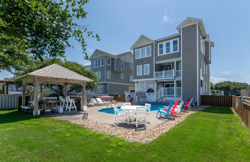 High Cotton - Old Nags Head Place Ocean View 325 Yds to Beach Elevator Pool Hot Tub Tiki Bar - image 14
