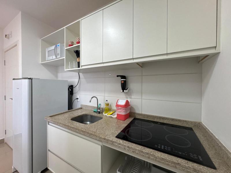 Apartamento Hub 1002 Vista Piscina andar alto - image 9