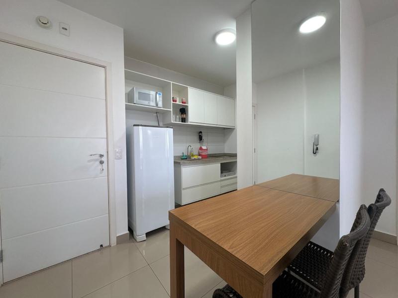 Apartamento Hub 1002 Vista Piscina andar alto - image 18