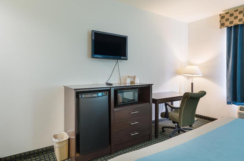 King Room - Non-Smoking image 3