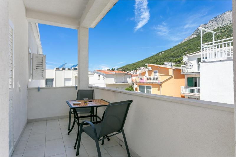 Apartments with parking space Baska Voda Makarska - 6773 - image 27