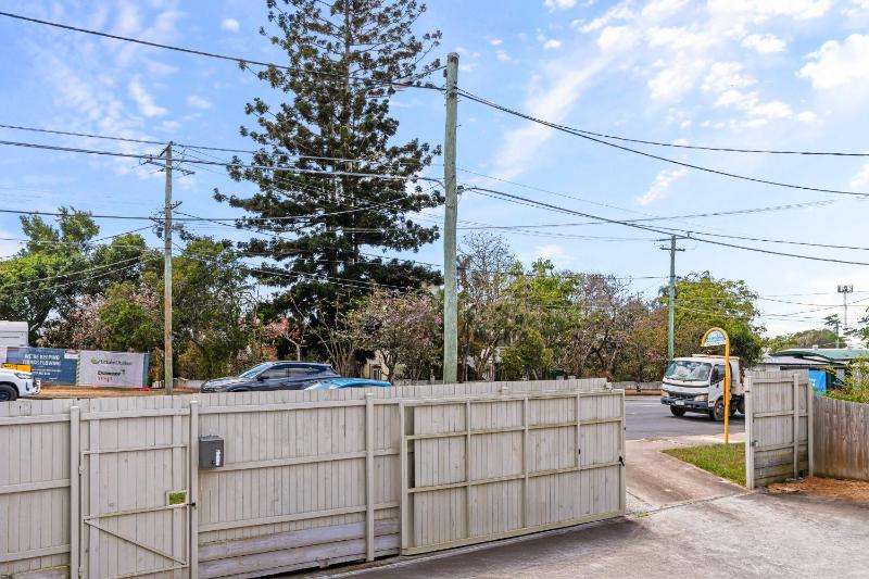 Elegant 4-Bedroom Upper-Level Home in Camp Hill - image 9