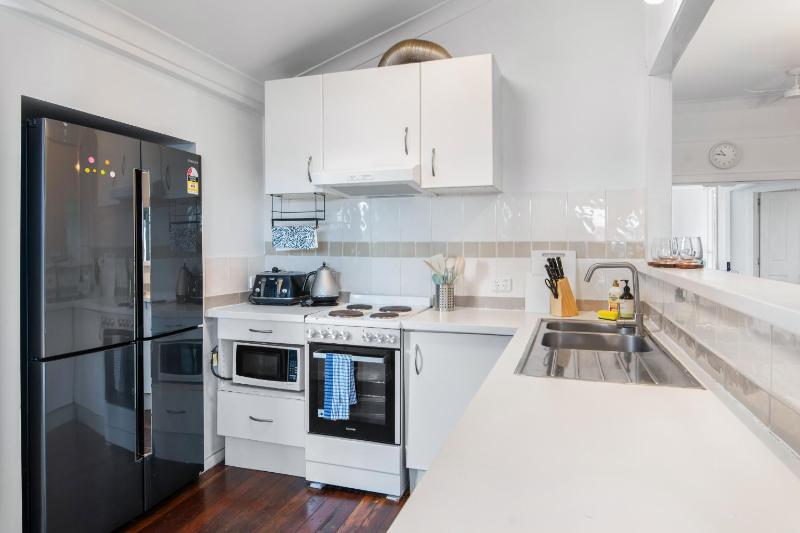 Elegant 4-Bedroom Upper-Level Home in Camp Hill - image 5