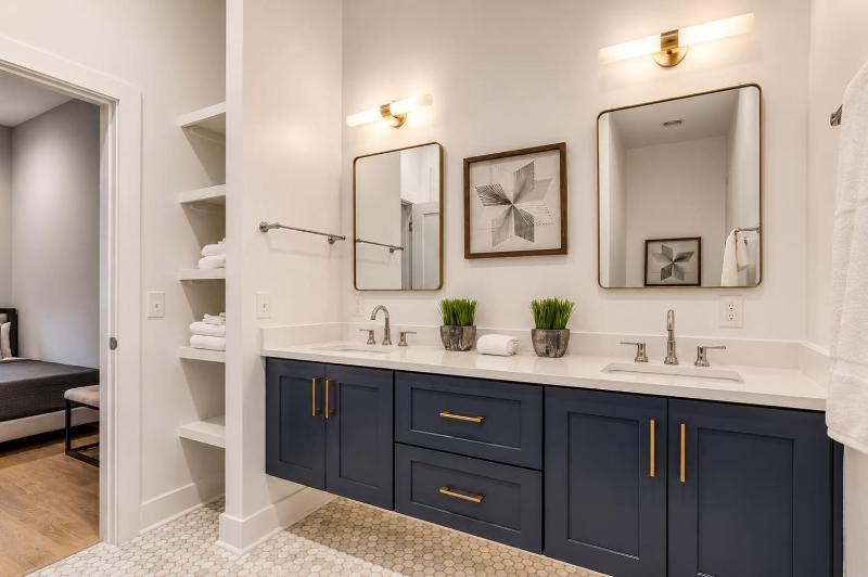 Scovel Row Stay Rooftop Near Broadway - image 8