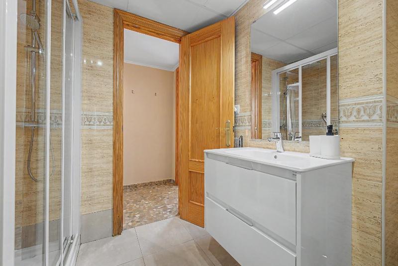 Apartamento duplex junto al mar - image 8