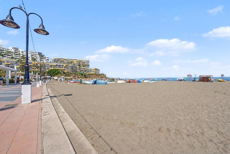 Apartamento duplex junto al mar - image 24